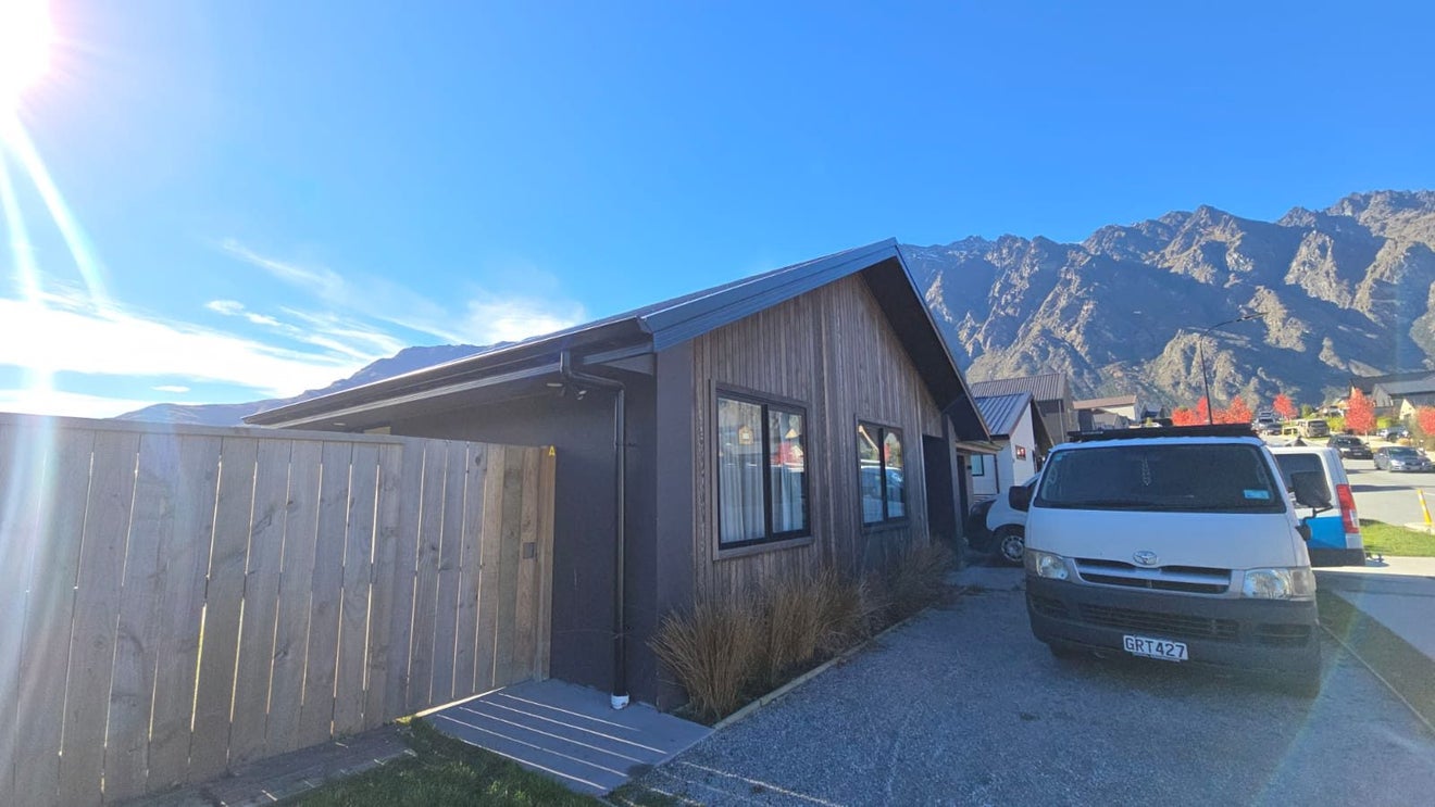 24 Till Street, Jacks Point, Queenstown - Carousel 2