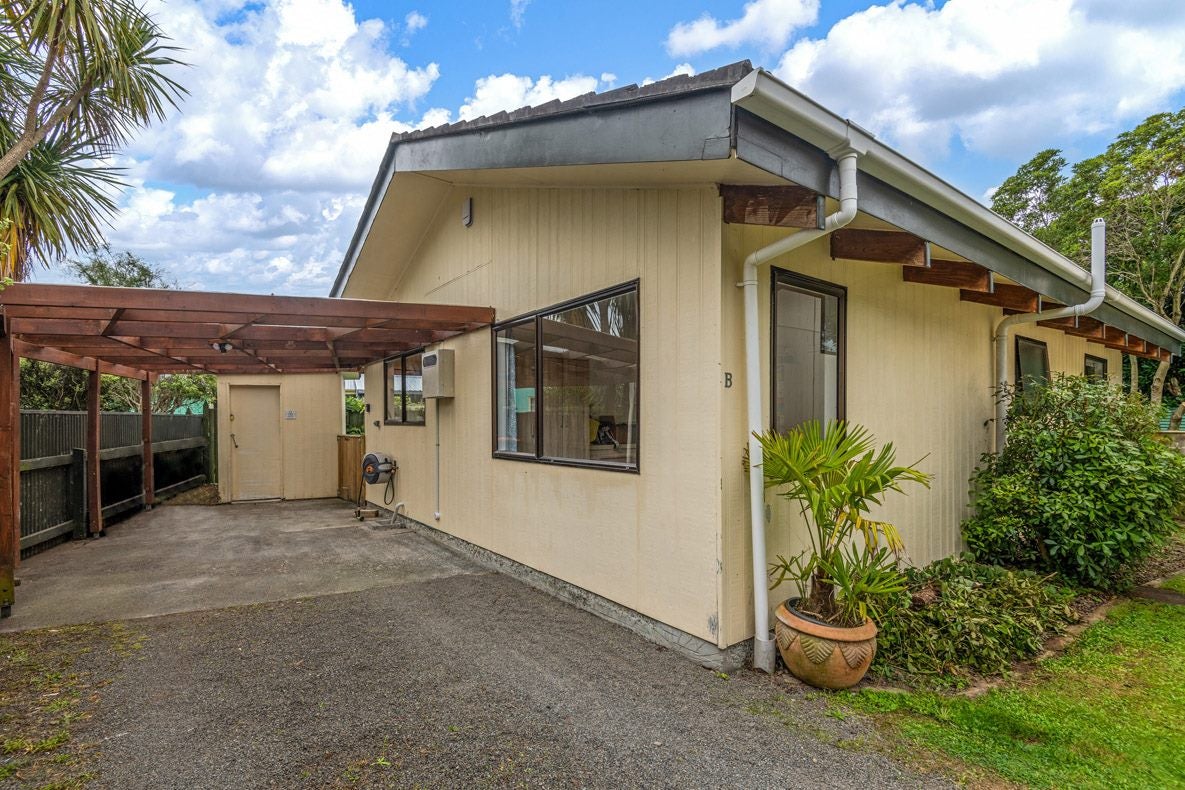 6B Nathan Place, West End, Palmerston North - Carousel 1
