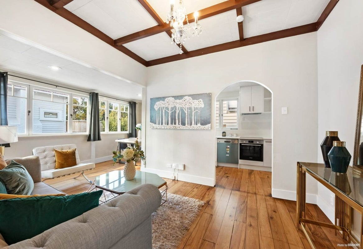 928A Mount Eden Road, Three Kings, Auckland - Carousel 1