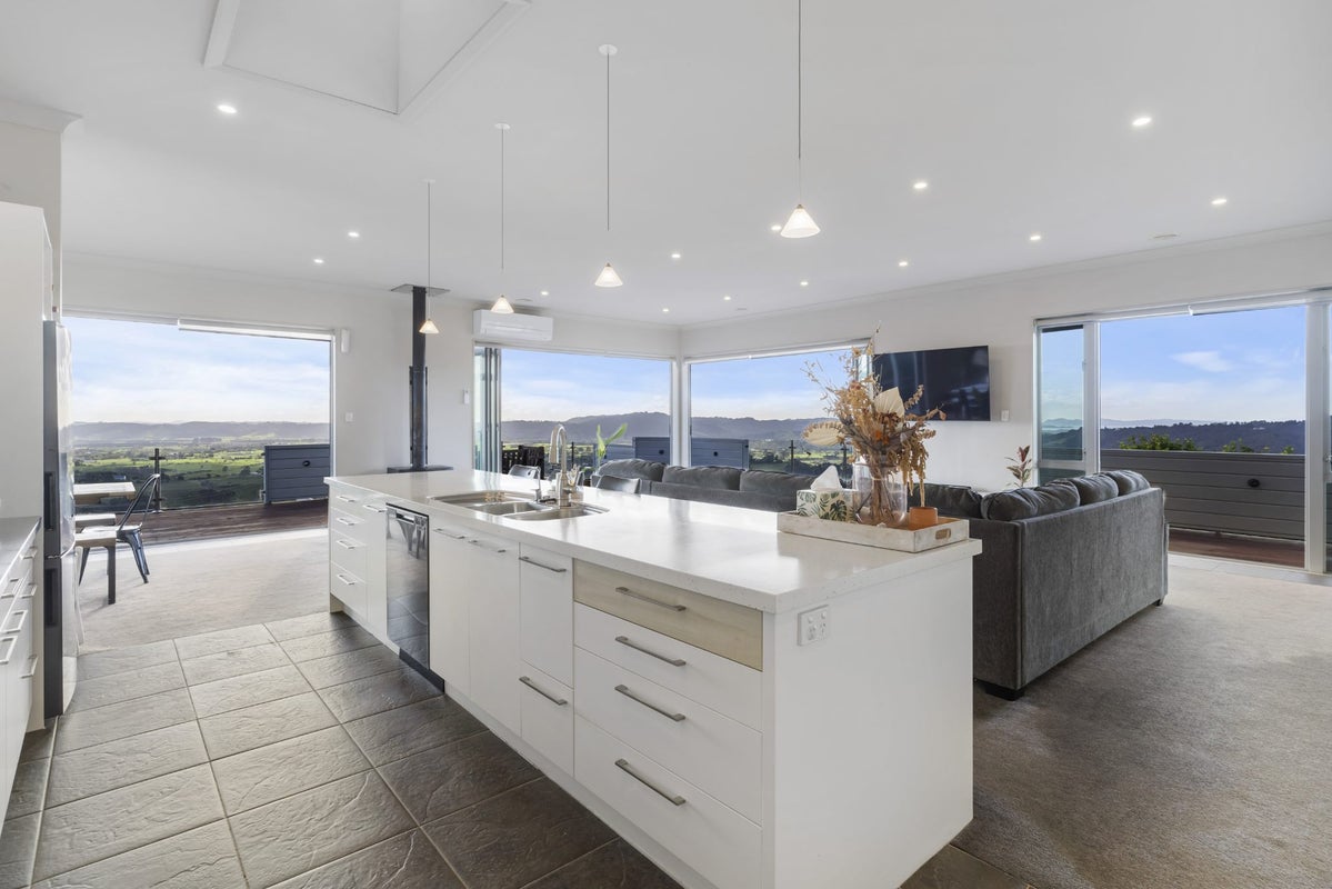 104 Highridge Road, Clevedon, Papakura - Carousel 1