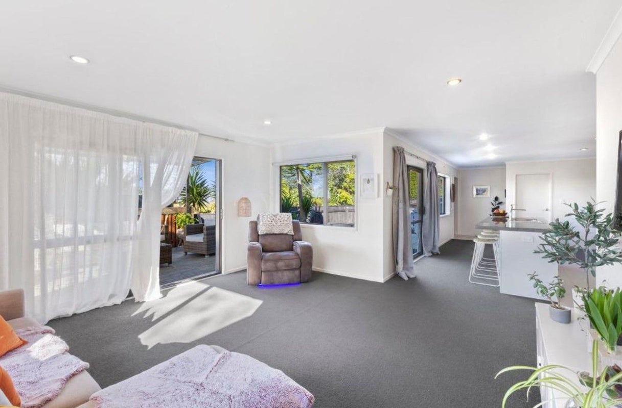 176 Omata Road, Blagdon, New Plymouth - Carousel 2