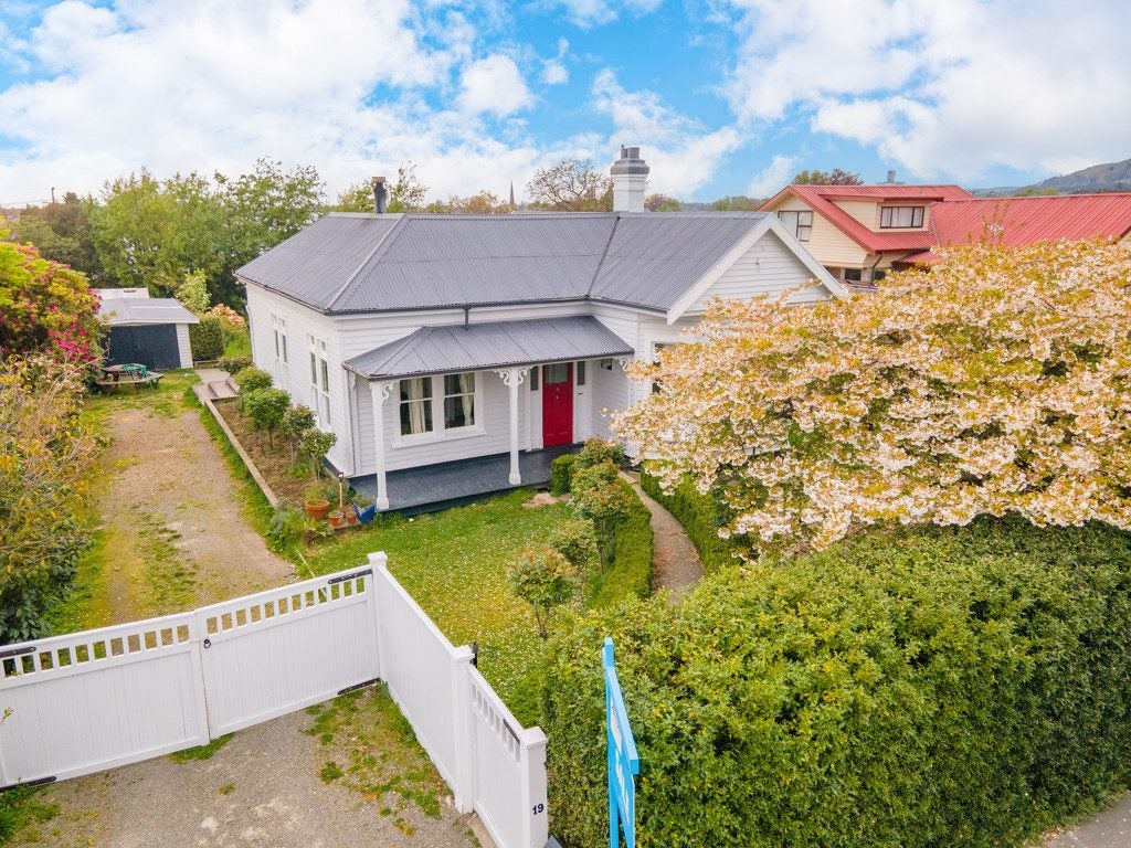19 Rhodes Street, Waimate, Waimate - Carousel 2