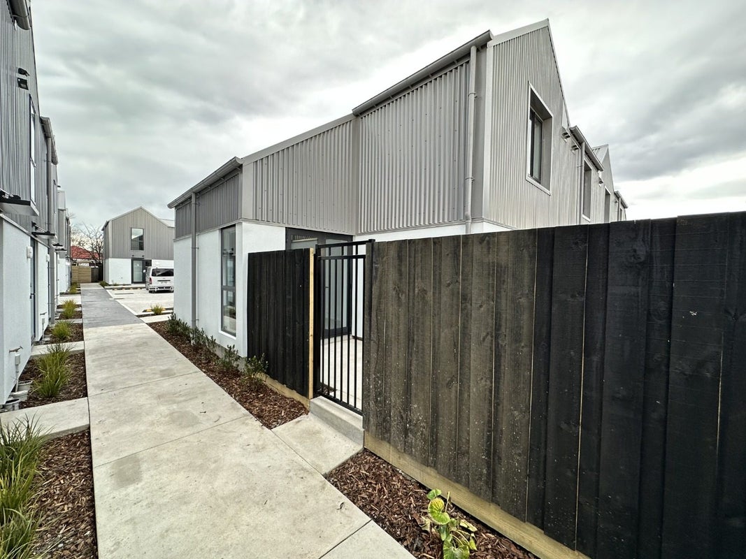 1/30 Frederick Street, Waltham, Christchurch - Carousel 2