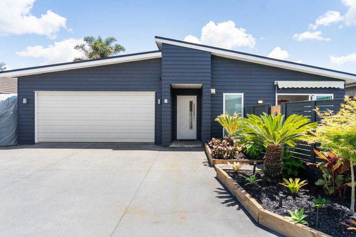 11 Ella Place, Papamoa Beach, Tauranga, Bay Of Plenty - Carousel 2