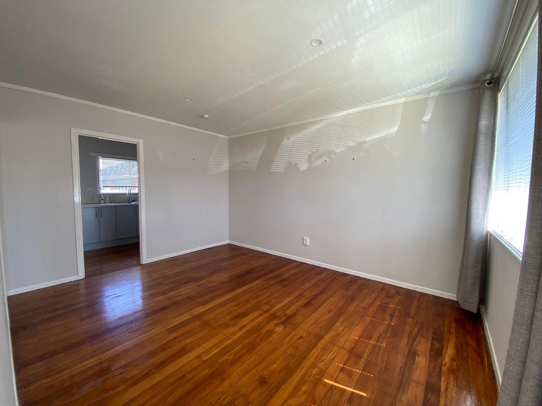 2/49 Miro Street, New Lynn, Auckland - Carousel 2