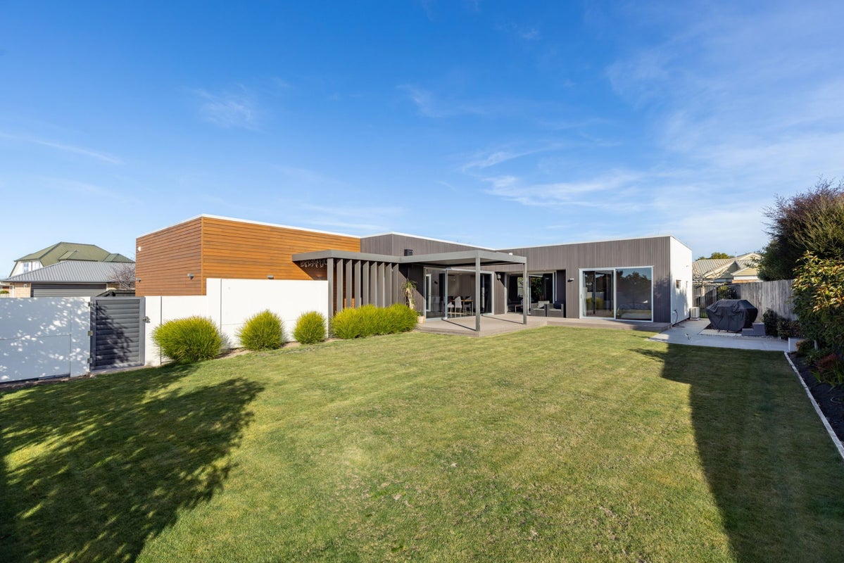11 St Pauls Place, Burwood, Christchurch - Carousel 1