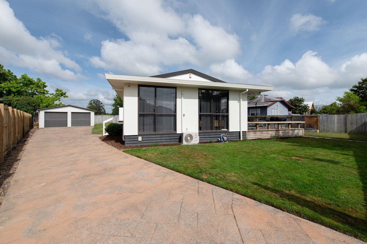 33 Raymond Street, Fairview Downs, Hamilton - Carousel 1