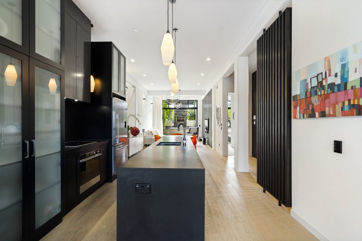 2/64 Valley Road, Mount Eden, Auckland - Carousel 2