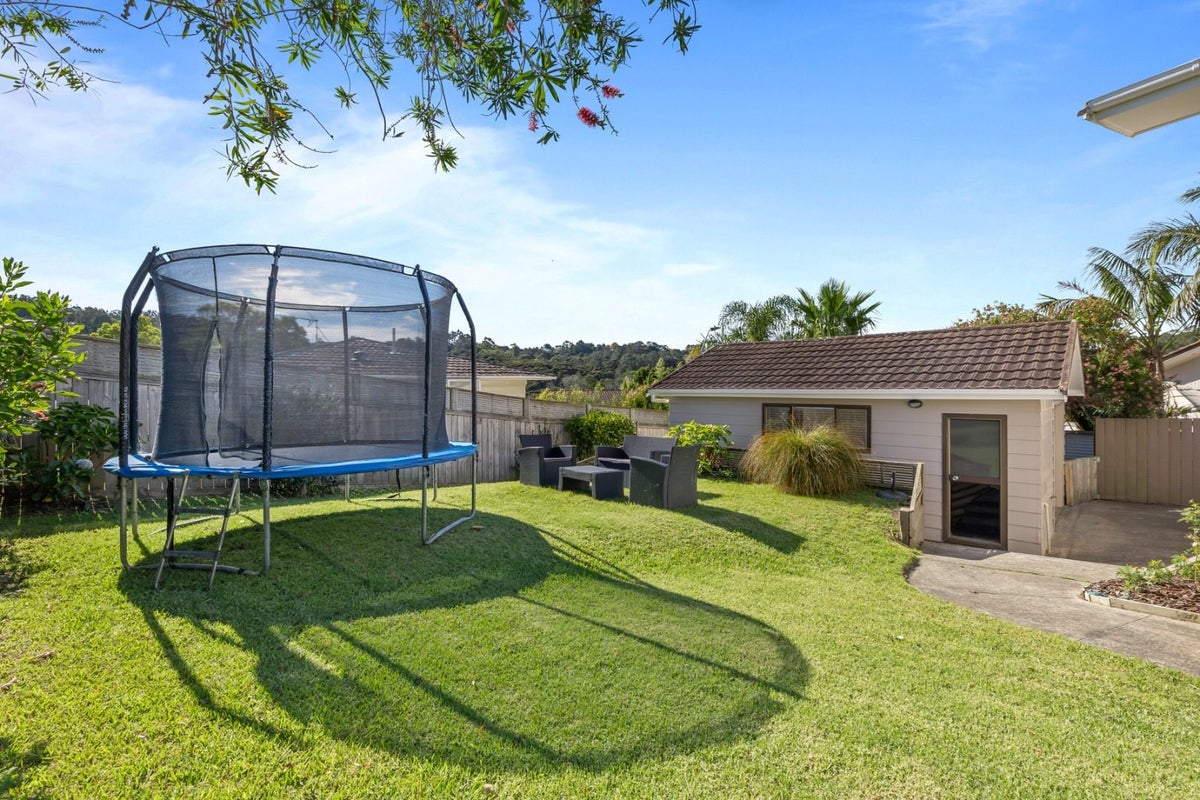 6 Spinella Drive, Bayview, Auckland - Carousel 13