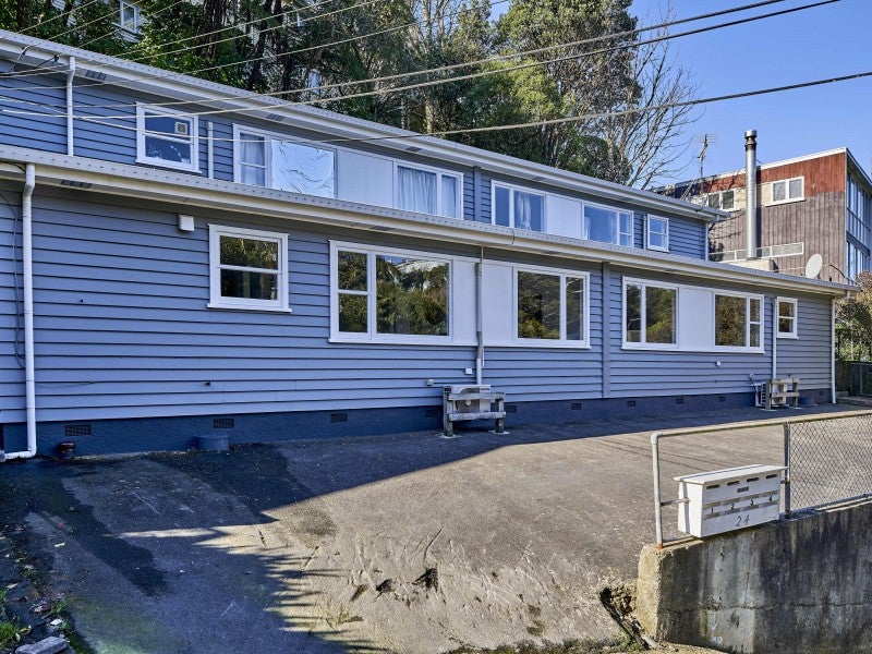 1/24 Crieff Street, Northland, Wellington - Carousel 1