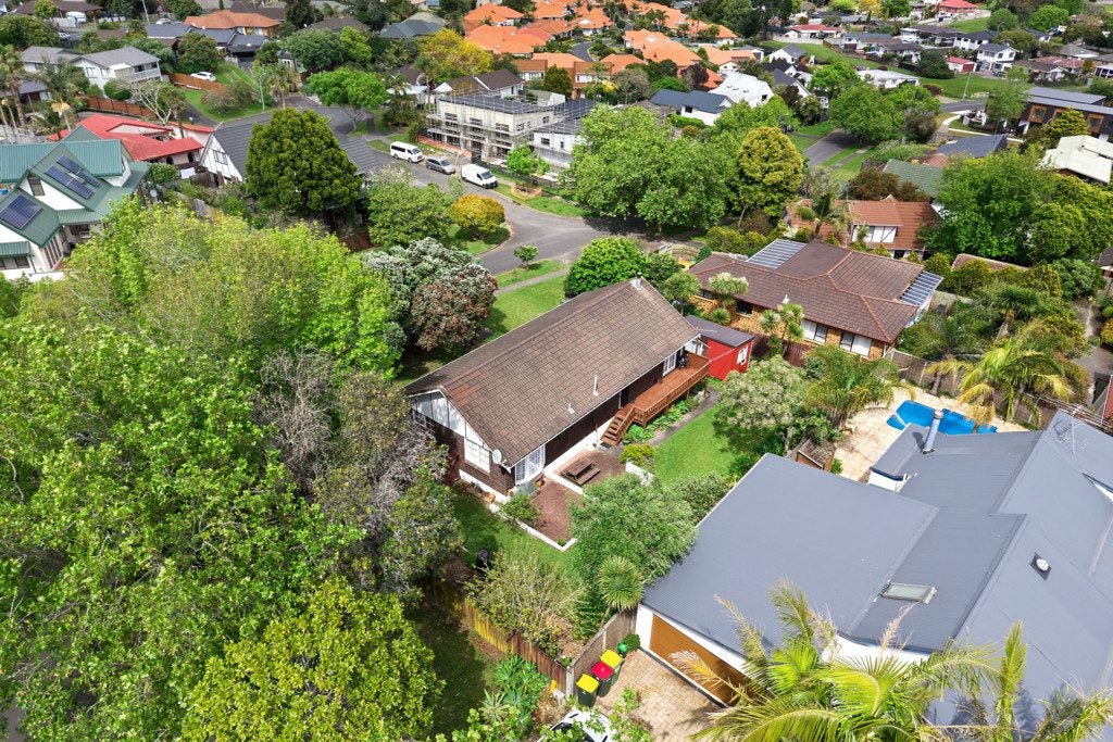 70 Kurnell Drive, Botany Downs, Auckland - Carousel 9