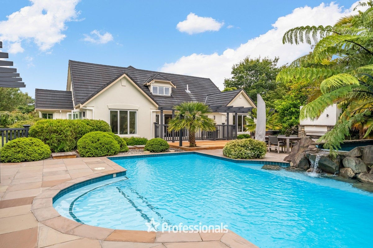 363B Main Road North, Brown Owl, Upper Hutt - Carousel 1