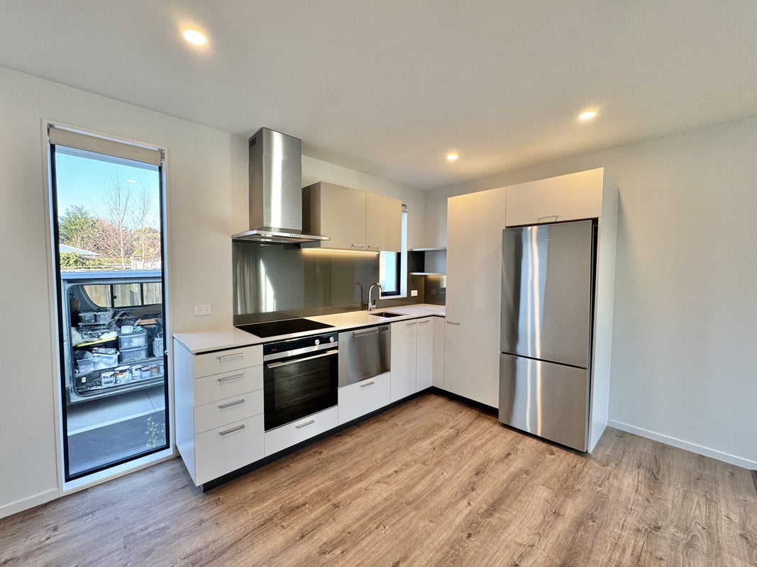 8/55 Opawa Road, Waltham, Christchurch - Carousel 2