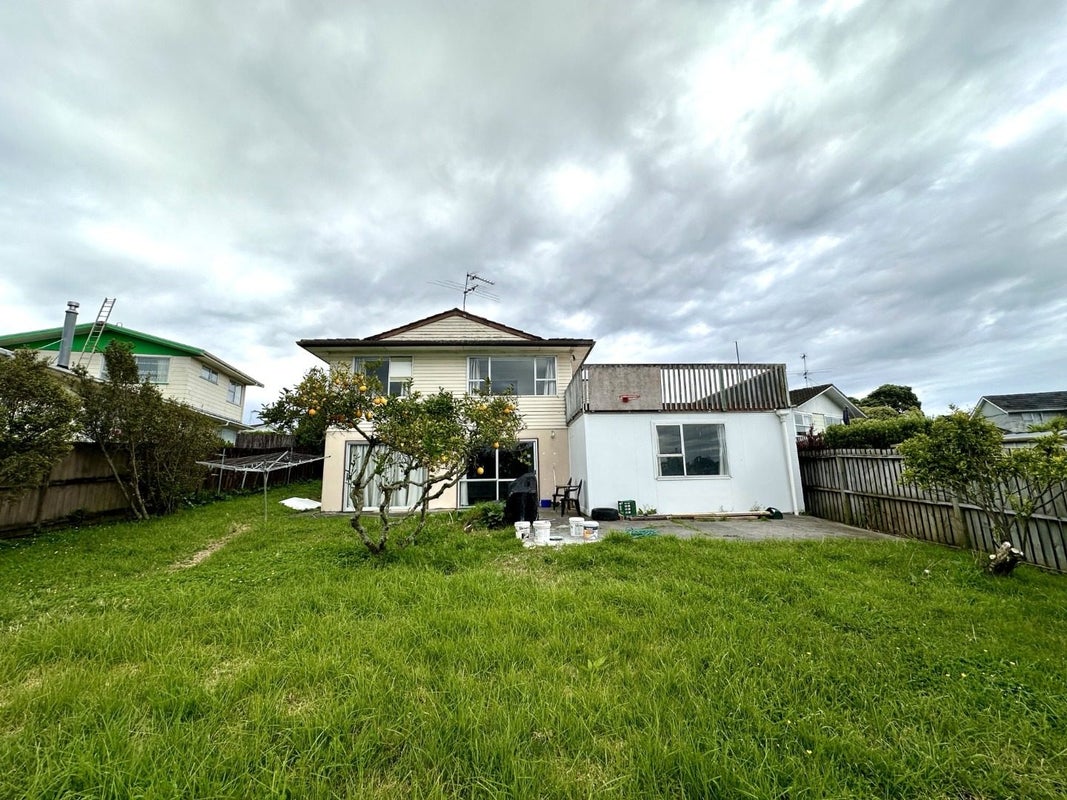 19 Lydford Place, Glendene, Auckland - Carousel 29