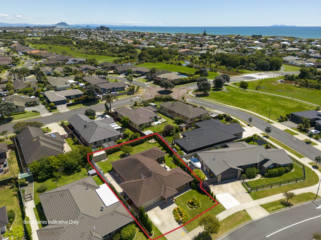 25 Lewknor Drive, Papamoa Beach, Papamoa - Carousel 1