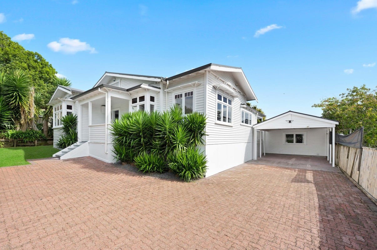 46B Ellicott Road, Nawton, Hamilton - Carousel 1