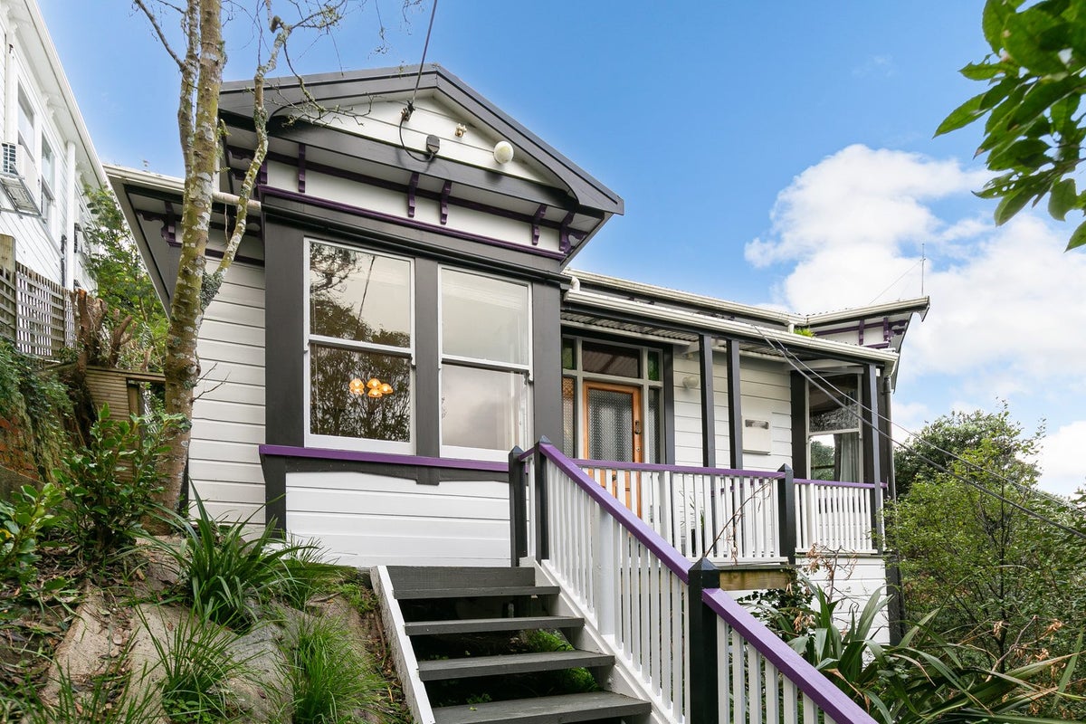 60 Norway Street, Aro Valley, Wellington - Carousel 1