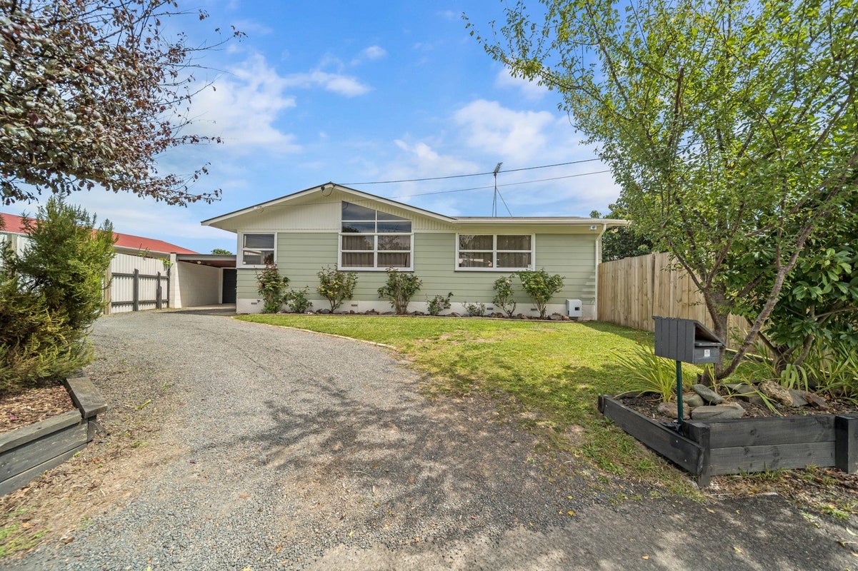 17 Chelmsford Street, Silverdale, Hamilton - Carousel 1