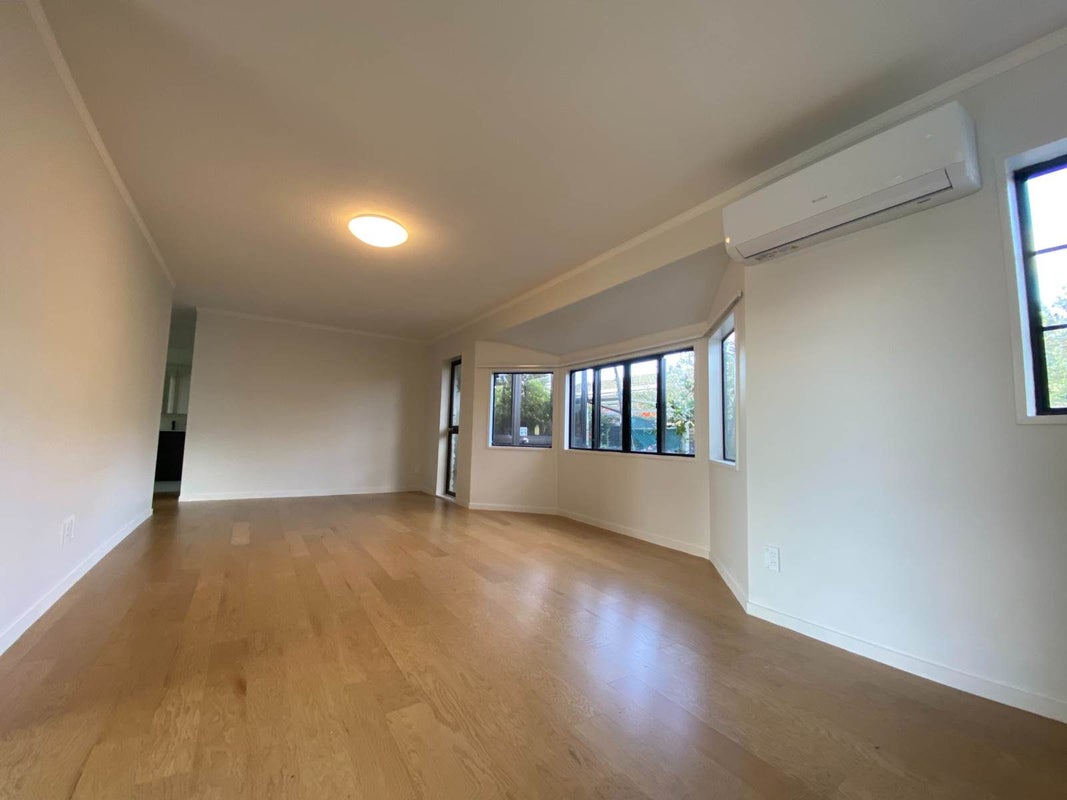 2/45 Shakespeare Road, Milford, Auckland - Carousel 2