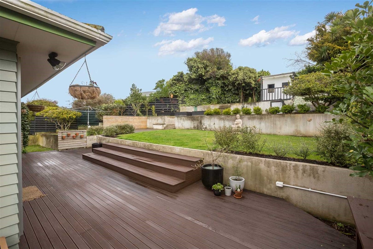 5 Woolwich Close, Whitby, Porirua - Carousel 8