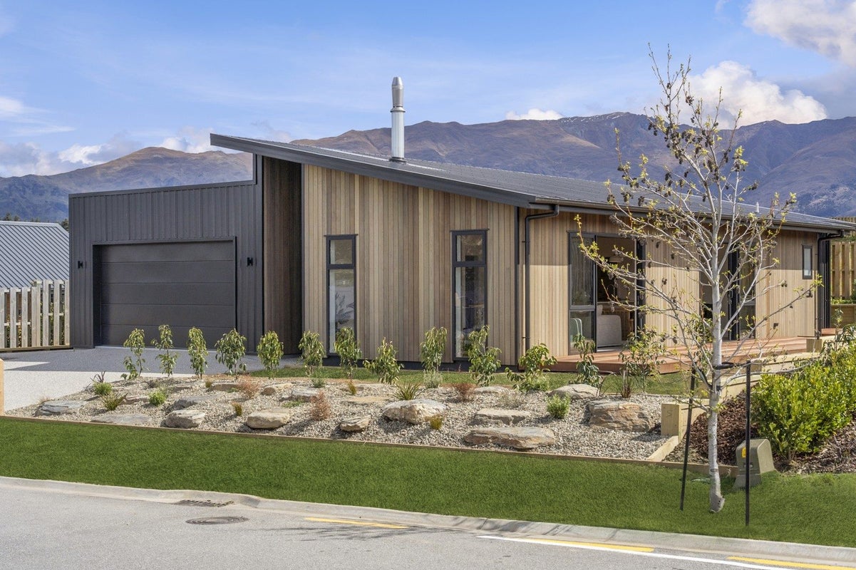 13 Armidale Crescent, Wanaka, Wanaka - Carousel 1