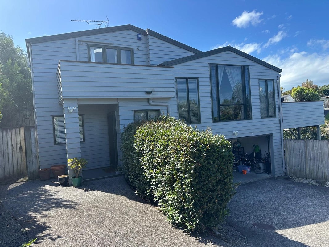 8A Silverton Avenue, Glen Innes, Auckland - Carousel 1