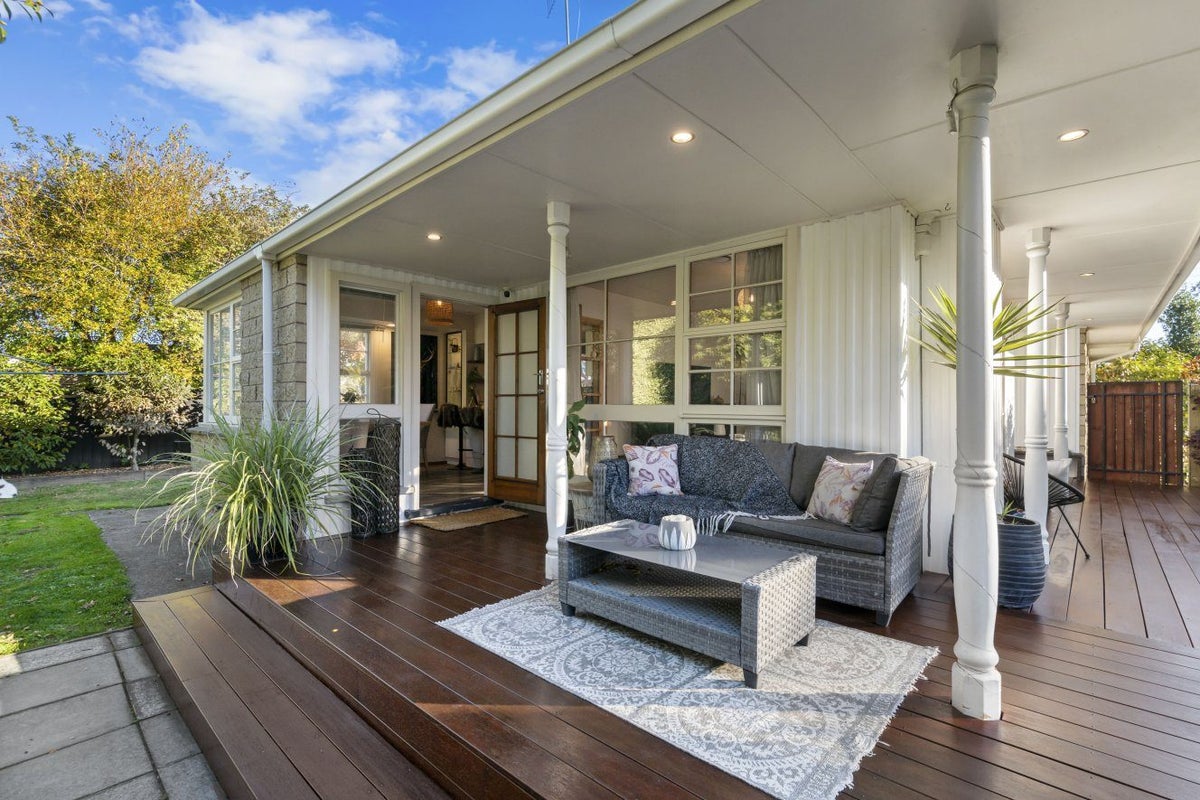 15 Woodcote Avenue, Hornby, Christchurch - Carousel 1