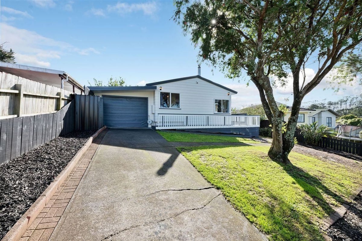43 Aldern Road, Massey, Auckland - Carousel 7