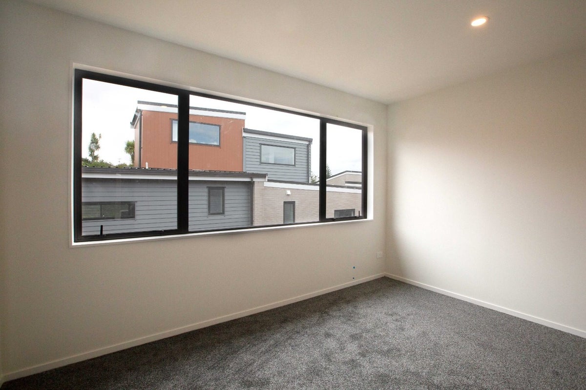 13 Harakoa Lane, Mount Roskill, Auckland - Carousel 2