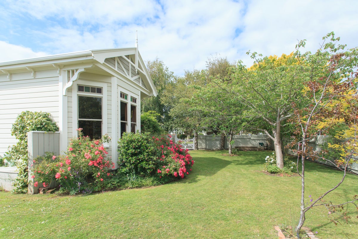 1A Parkes Avenue, Saint Johns Hill, Whanganui - Carousel 2