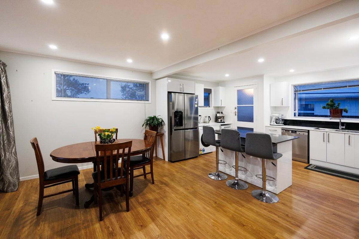 28 Raglan Avenue, Cloverlea, Palmerston North - Carousel 2