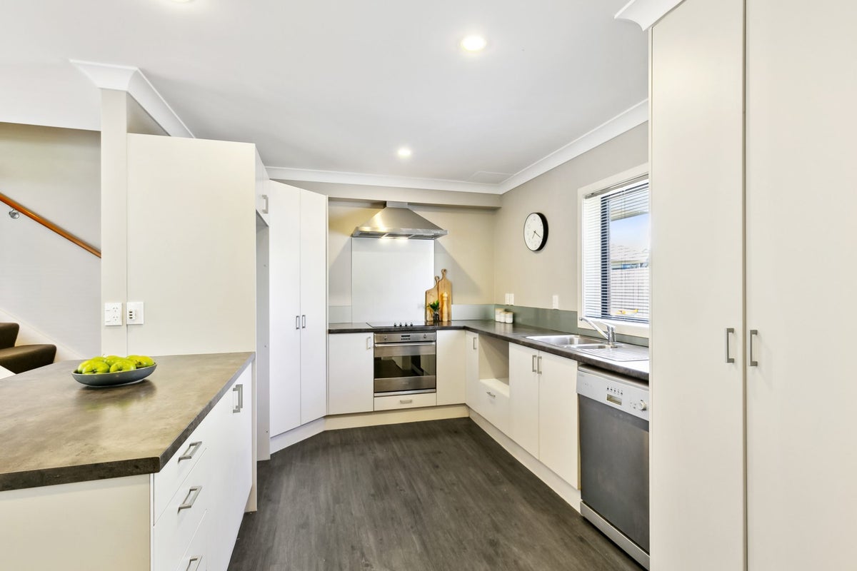 300B Mitchell Street, Brooklyn, Wellington - Carousel 2