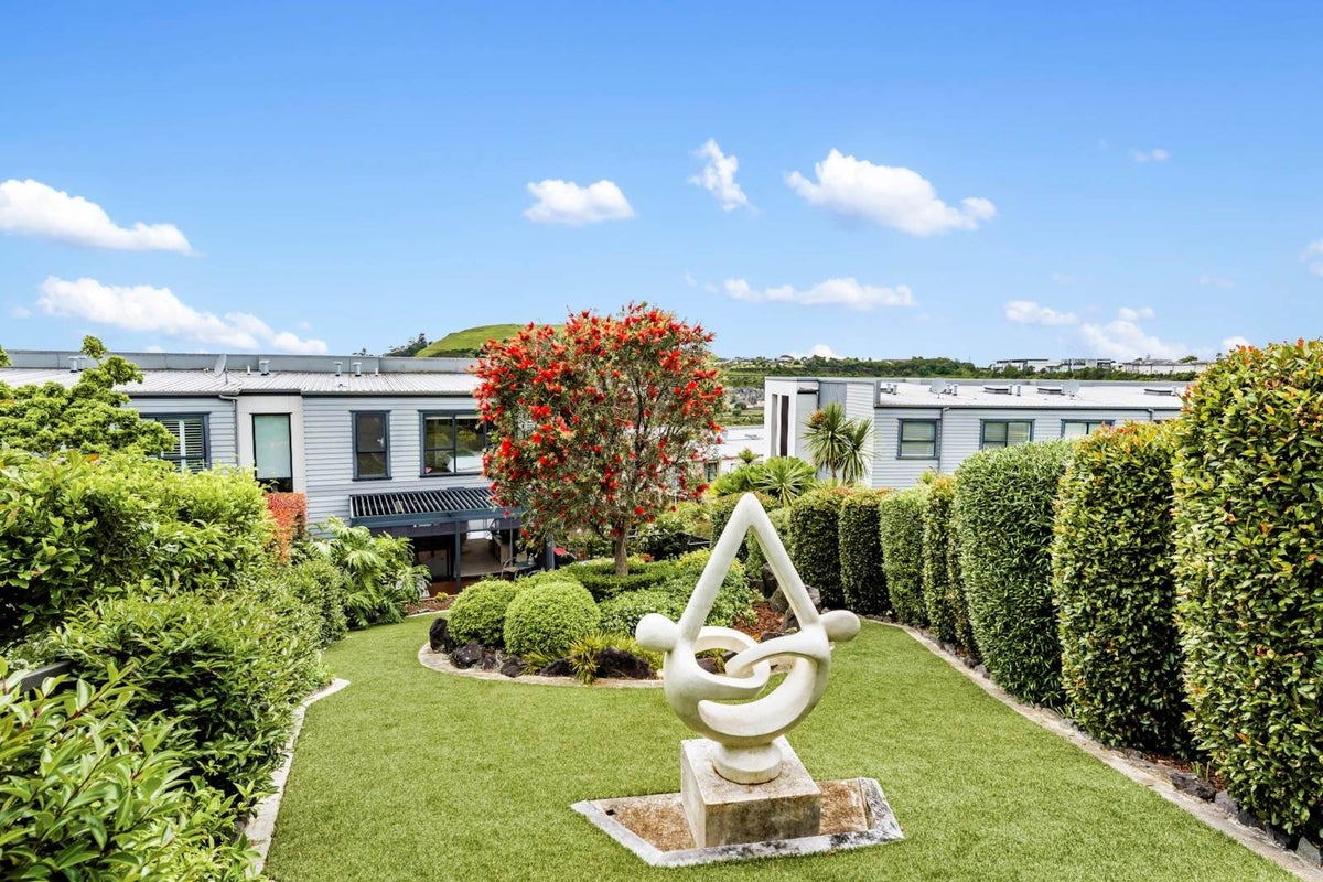 34 Charles Heaphy lane, St Johns, Auckland - Carousel 1
