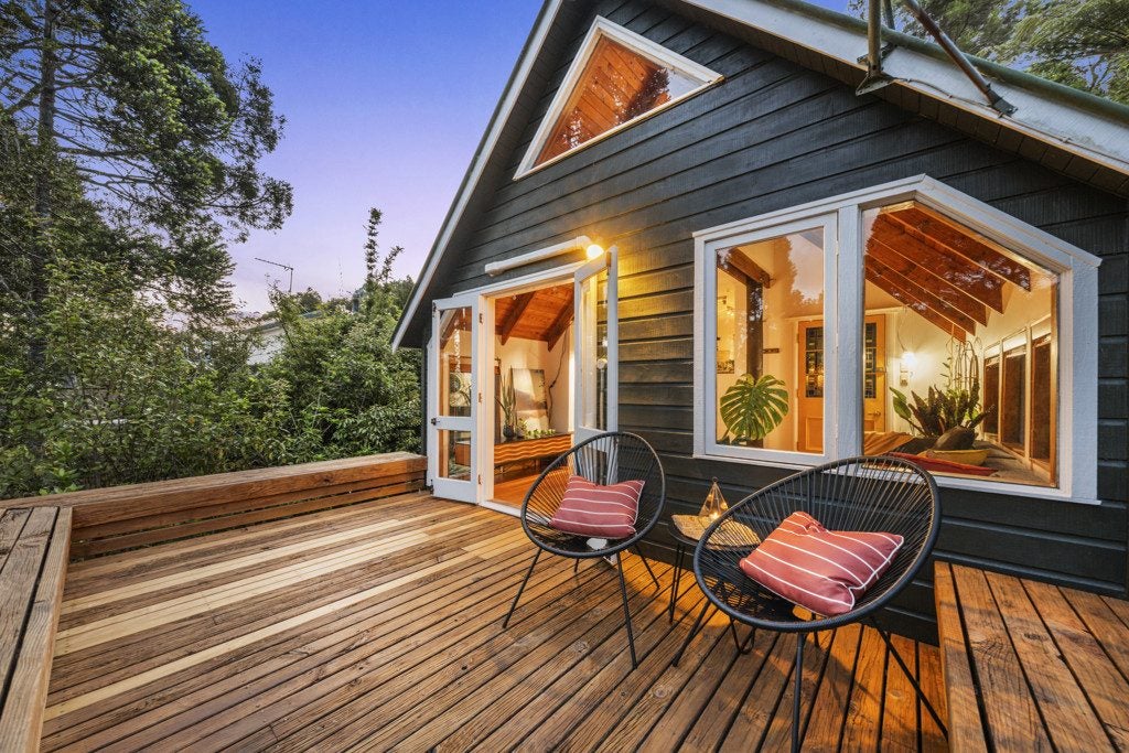 71 Takahe Road, Titirangi, Auckland - Carousel 2
