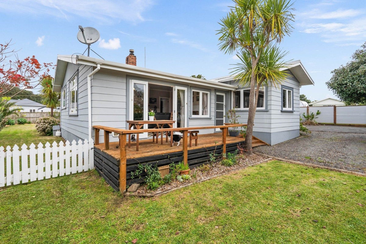 9 Whimp Avenue, Onerahi, Whangarei - Carousel 2