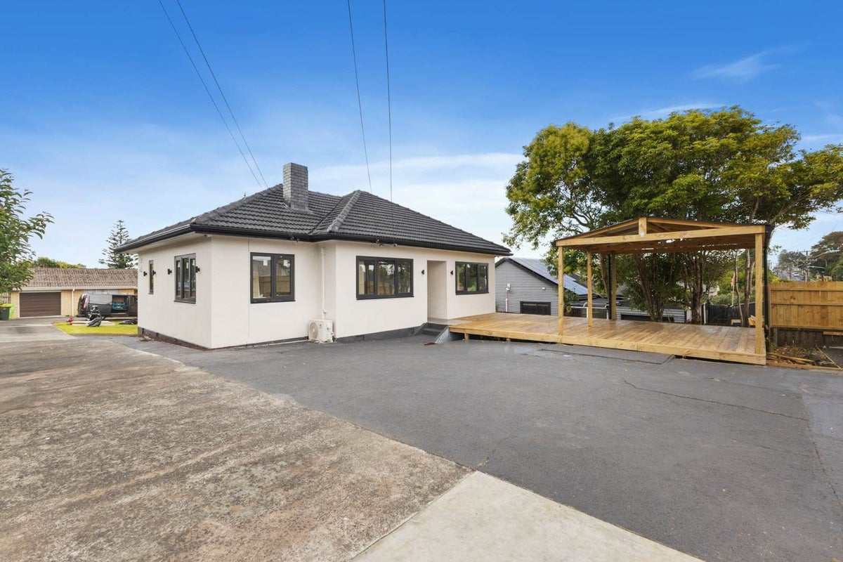1/58 Weymouth Road, Manurewa, Auckland - Carousel 1