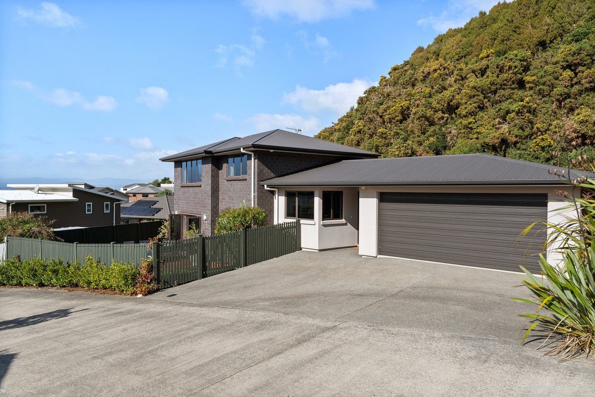 73 Downing Street, Crofton Downs, Wellington - Carousel 2