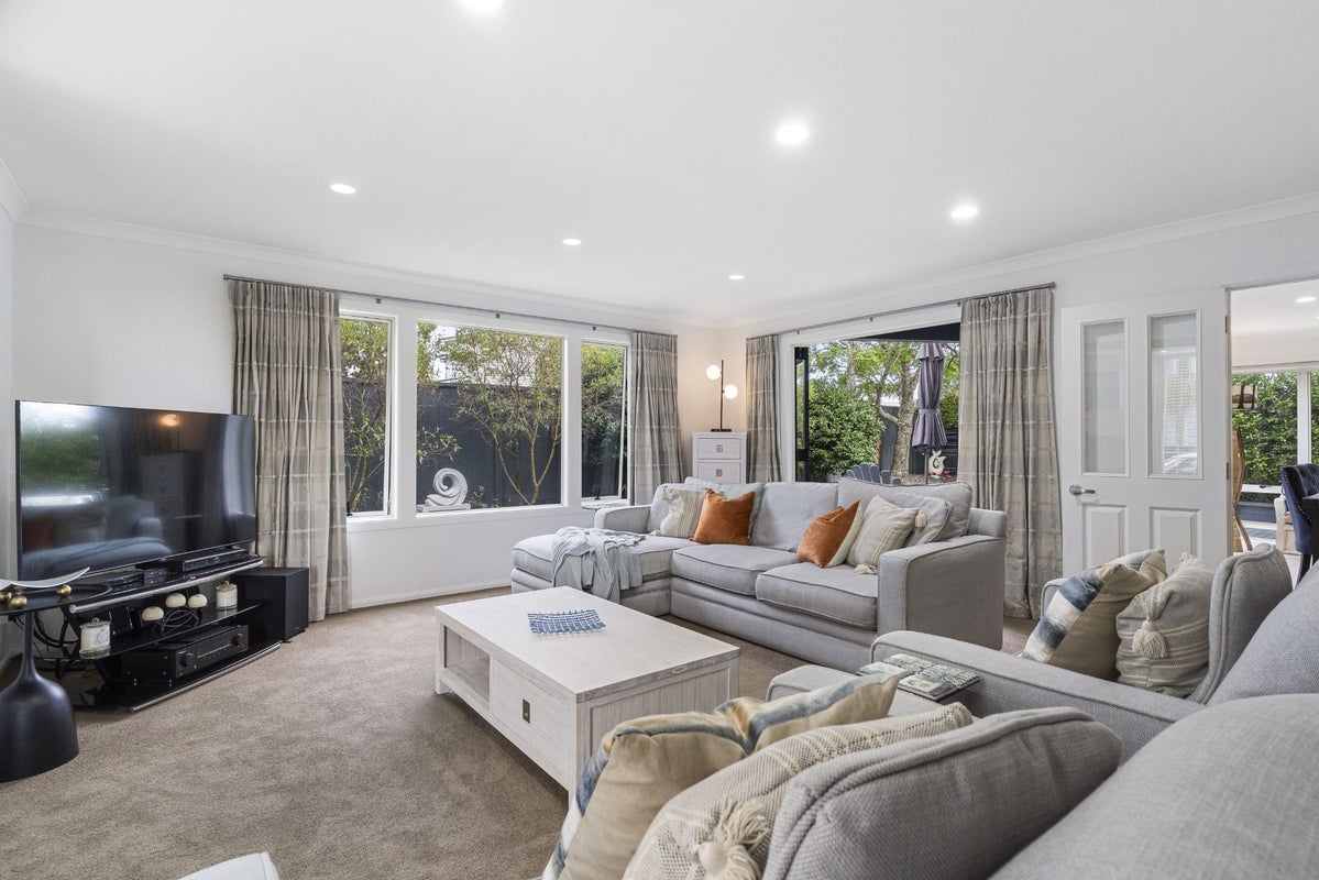 30A Fancourt Street, Meadowbank, Auckland - Carousel 1