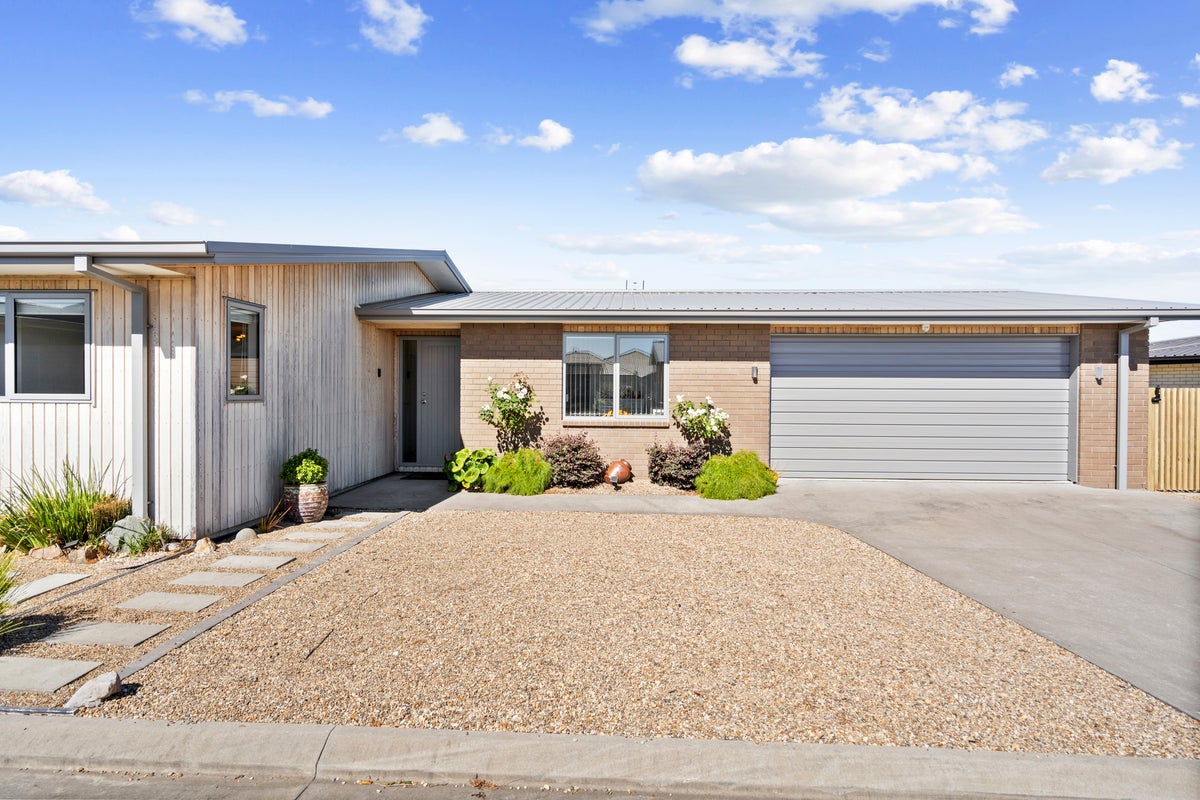 38 Jarrett Terrace, Leamington, Cambridge - Carousel 2