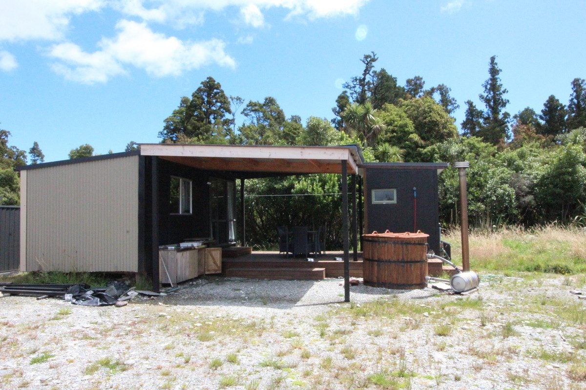 19 Nyhon Place, Haast - Carousel 1