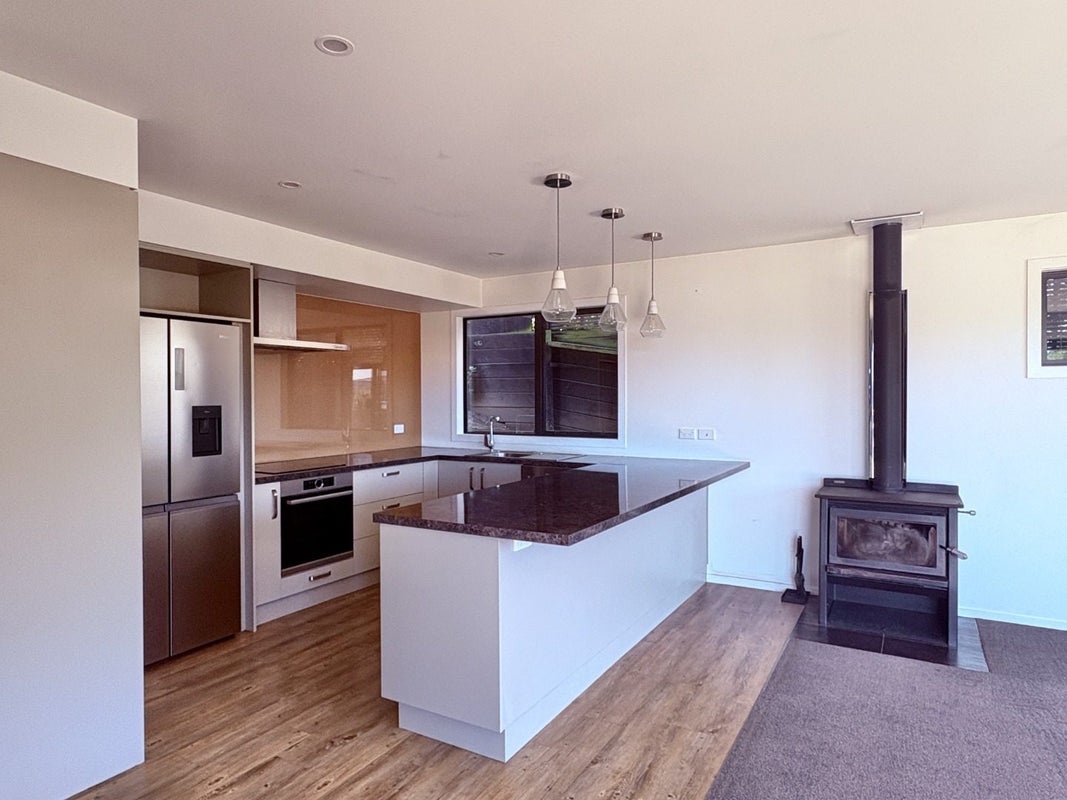 111G Cliffs Road, Saint Clair, Dunedin - Carousel 1