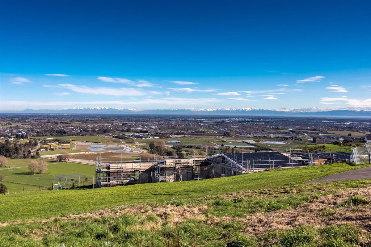 186 Penruddock Rise, Westmorland, Christchurch - Carousel 2
