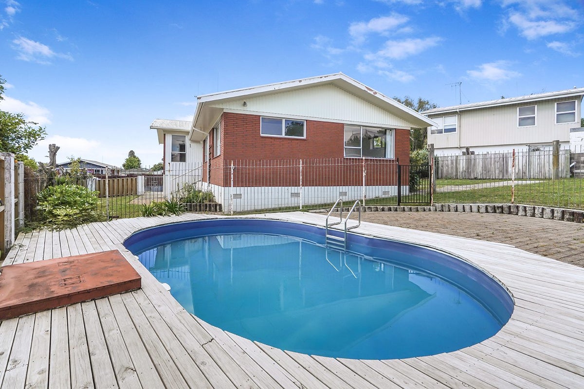 51 Russleigh Drive, Dinsdale, Hamilton - Carousel 2