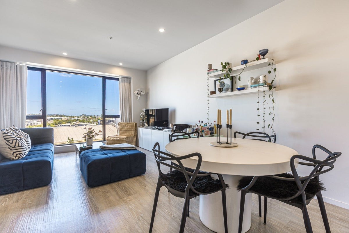 1004/8 Hereford Street, Freemans Bay, Auckland - Carousel 2