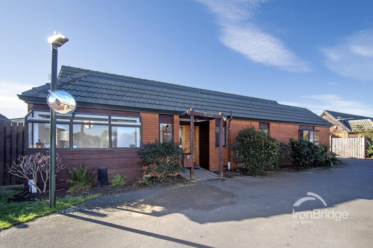 4/415 Mairehau Road, Parklands, Christchurch - Carousel 2