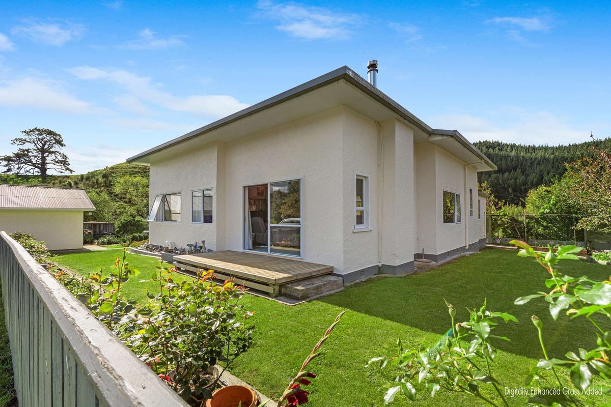 608 Ongo Road, Hunterville - Carousel 20