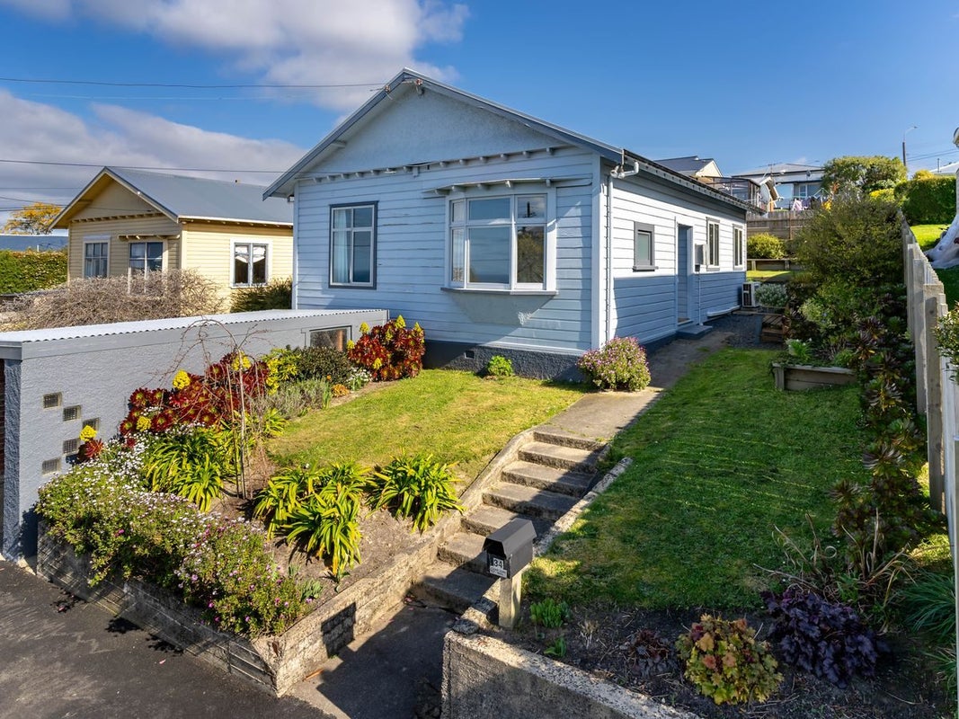34 Scoular Street, Maryhill, Dunedin - Carousel 1