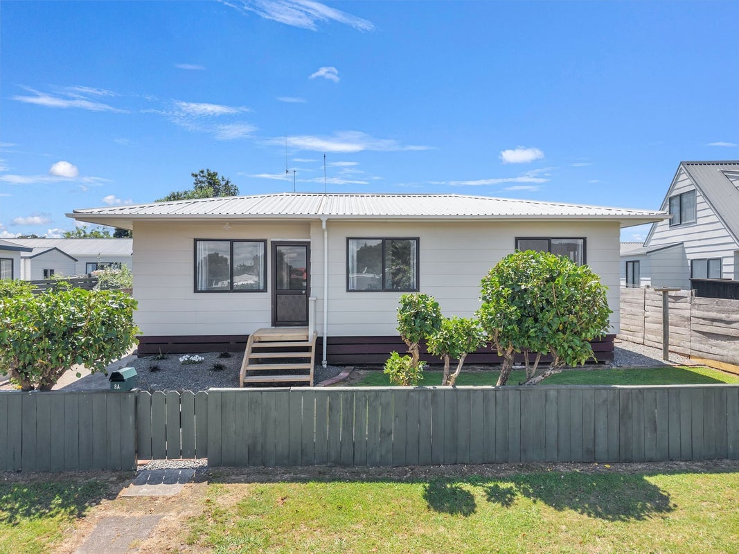 8A Kaimai Place, Hairini, Tauranga - Carousel 1