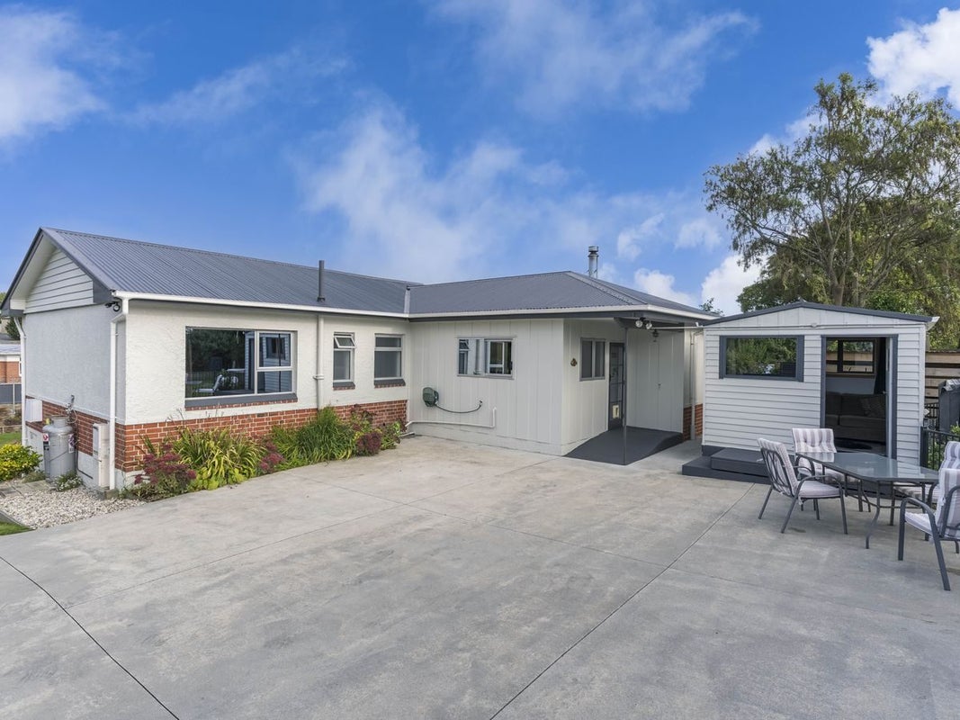 8 Ayr Street, Balclutha - Carousel 2