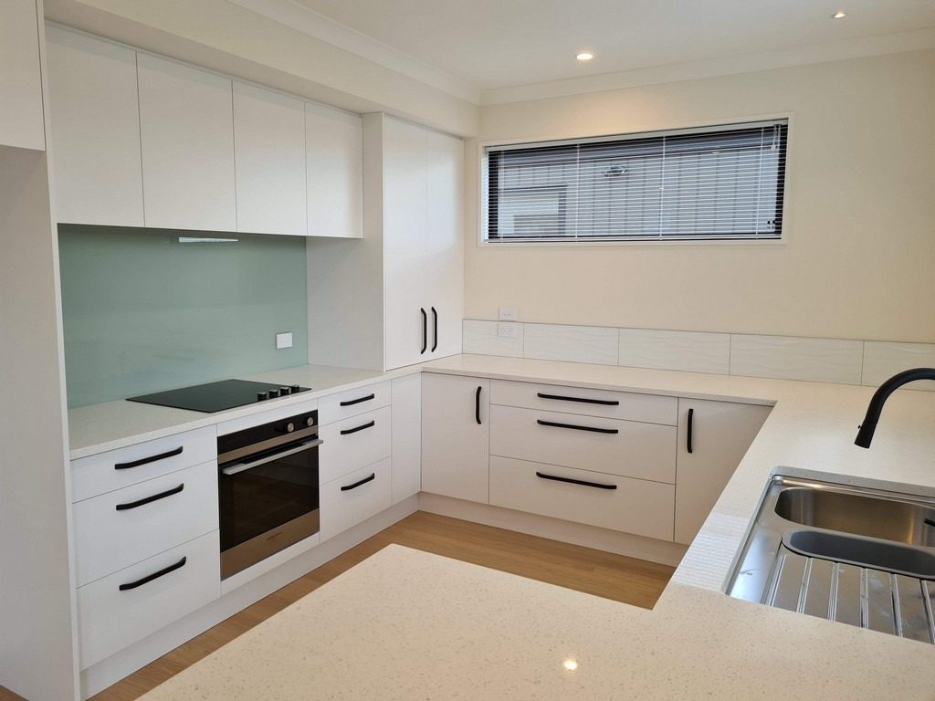 8 Koral Lane, Broomfield, Christchurch - Carousel 2